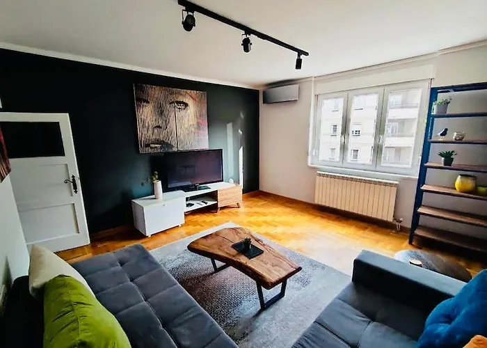 Vracar Hideaway With Private Garage