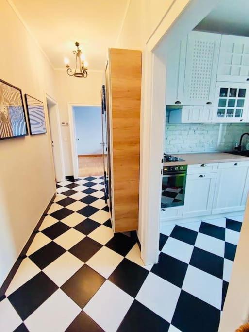 Vracar Hideaway With Private Garage Apartment *